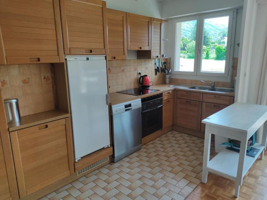 Bel Appartement Au Calme A 5 Minutes Du Village Menthon-Saint-Bernard Dış mekan fotoğraf