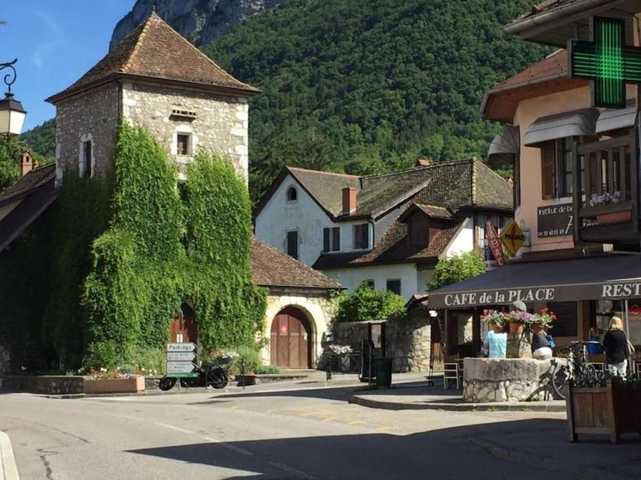Bel Appartement Au Calme A 5 Minutes Du Village Menthon-Saint-Bernard Dış mekan fotoğraf